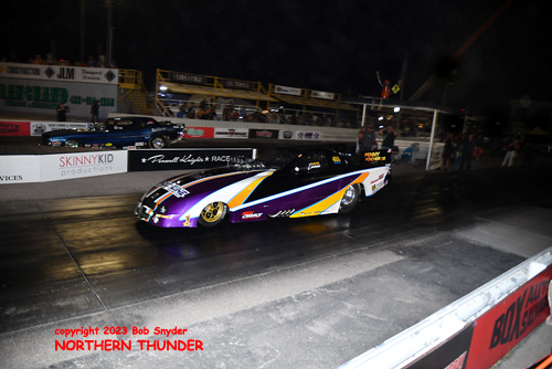 Keith Zimmerer - 'Penny Pincher 02' (near lane) vs 
Jordan Ballew - 'Ballew Thunder' (far lane)